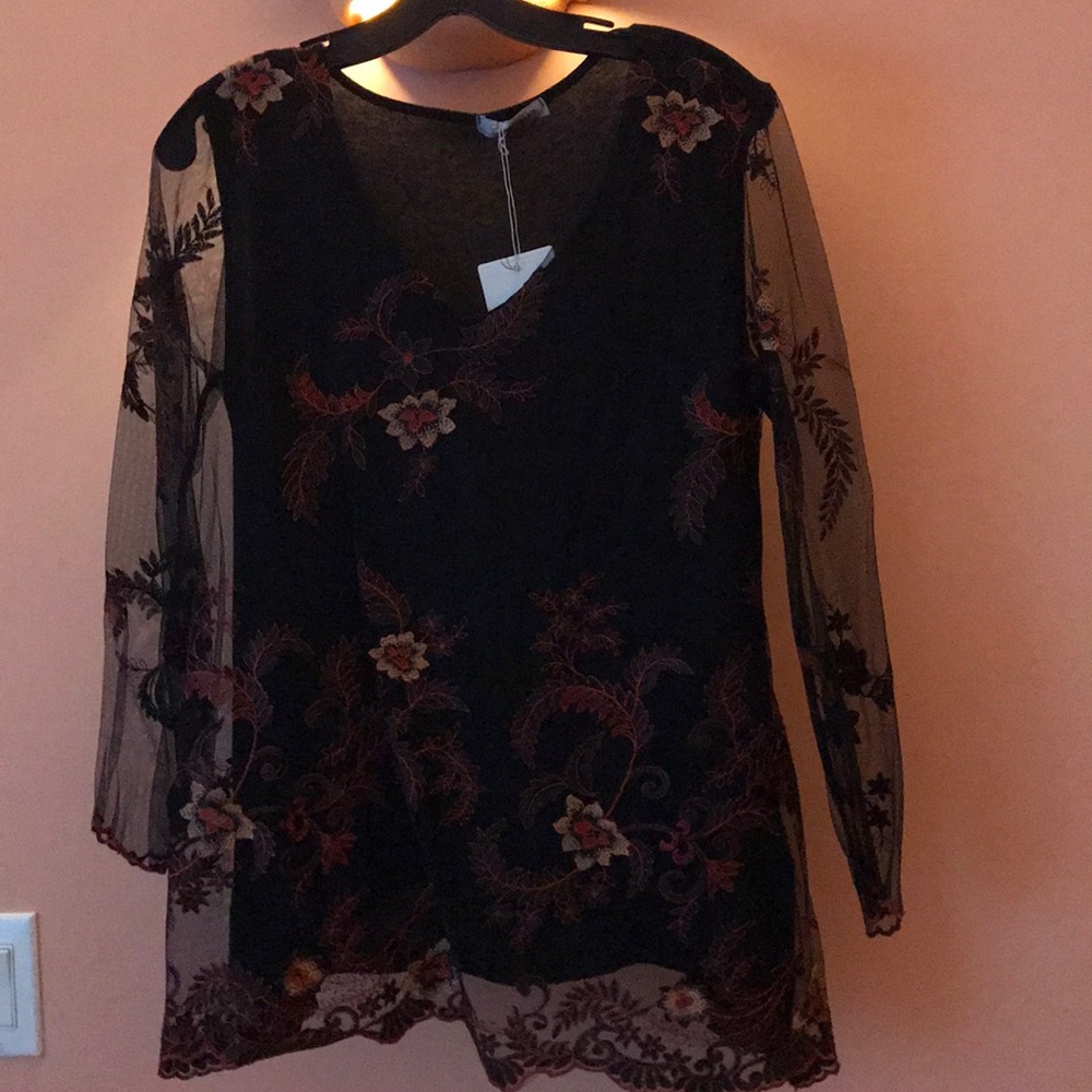 Embroidered top made in Italy